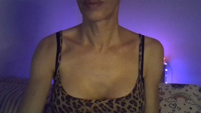 naughtyxana live cam on Cam4
