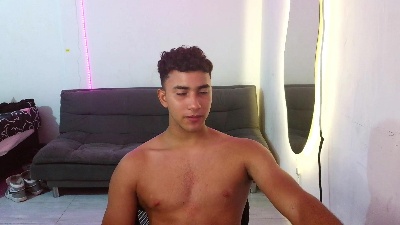 naugthy_boy77 live cam on Cam4