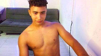 naugthy_boy77 live cam on Cam4