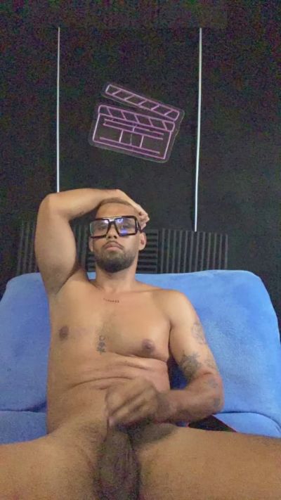 negrocaliente04 live cam on Cam4