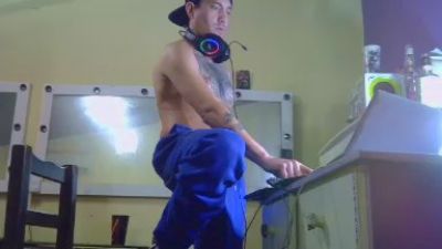 negroide3 live cam on Cam4