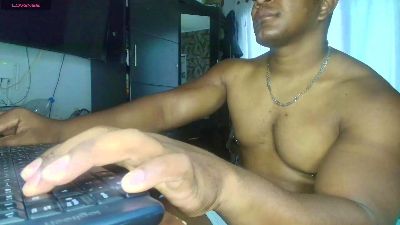 nenuco8 live cam on Cam4