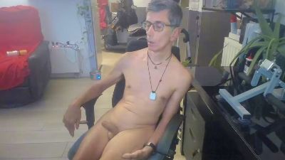 neos332 live cam on Cam4