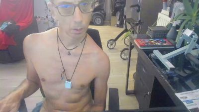 neos332 live cam on Cam4