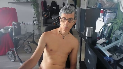 neos332 live cam on Cam4