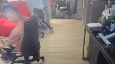neos332 live cam on Cam4