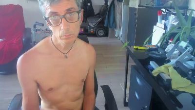 neos332 live cam on Cam4
