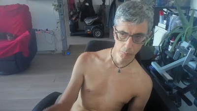 neos332 live cam on Cam4