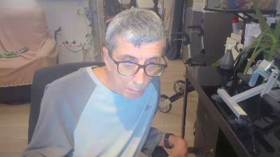 neos332 live cam on Cam4