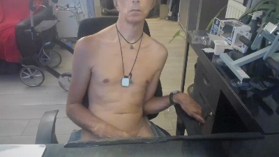 neos332 live cam on Cam4