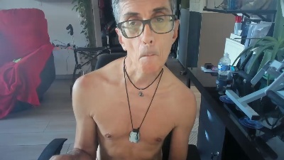 neos332 live cam on Cam4