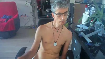 neos332 live cam on Cam4