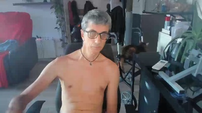 neos332 live cam on Cam4