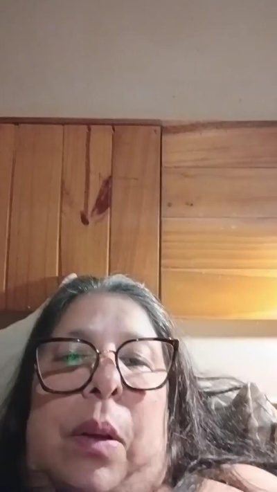 nerea1 live cam on Cam4