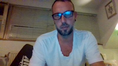 newandkinky2805 live cam on Cam4