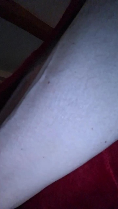 newcal32 live cam on Cam4
