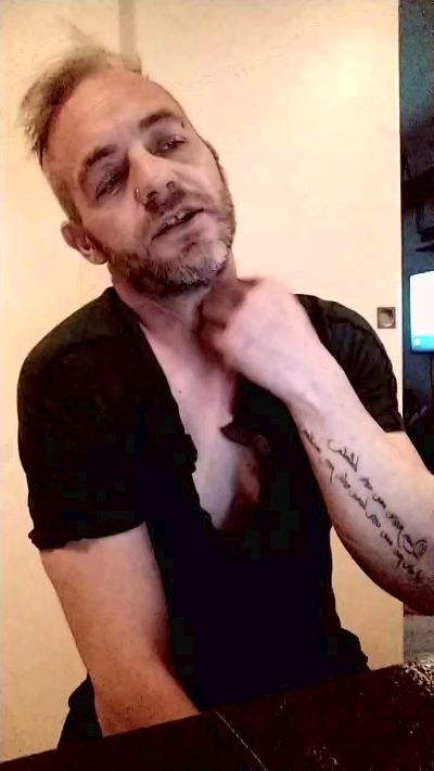 newman81 live cam on Cam4