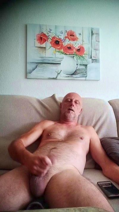 newmanbody live cam on Cam4