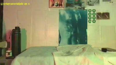 newyearnewhole live cam on Cam4