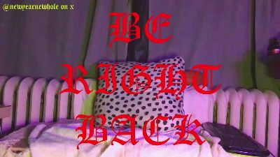 newyearnewhole live cam on Cam4