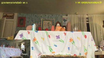 newyearnewhole live cam on Cam4