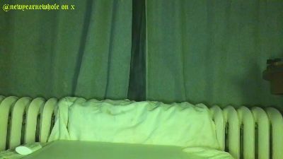 newyearnewhole live cam on Cam4