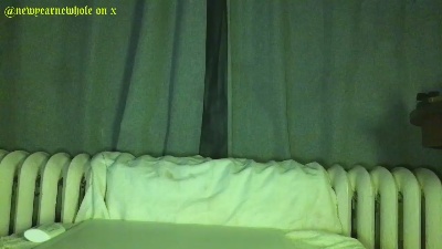 newyearnewhole live cam on Cam4