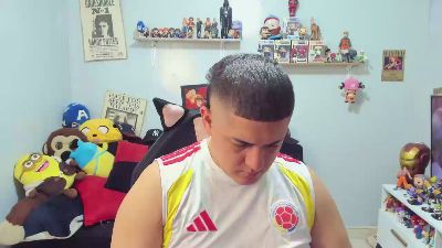 ney_22_fun live cam on Cam4