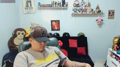 ney_22_fun live cam on Cam4