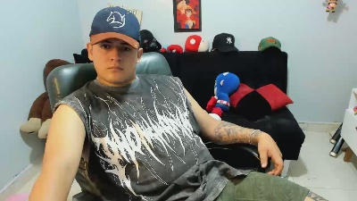 ney_22_fun live cam on Cam4