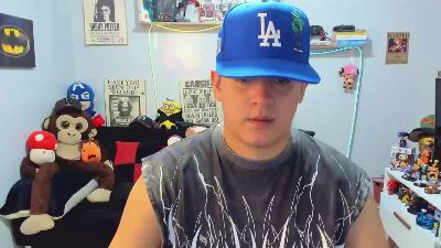 ney_22_fun live cam on Cam4