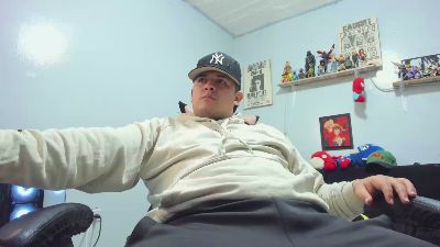 ney_22_fun live cam on Cam4