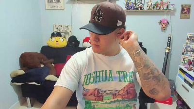 ney_22_fun live cam on Cam4