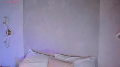 nhoa_moreno live cam on Cam4