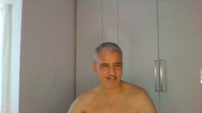 nicefella73 live cam on Cam4