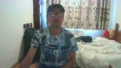 nicholasxxx45 live cam on Cam4