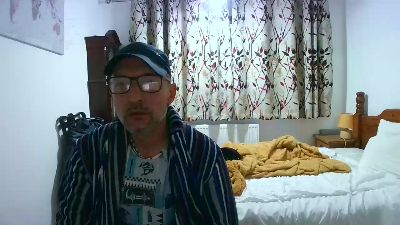 nicholasxxx45 live cam on Cam4