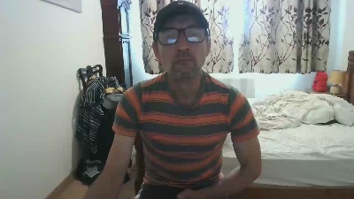nicholasxxx45 live cam on Cam4