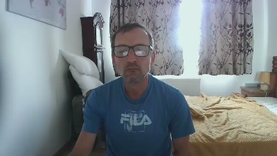 nicholasxxx45 live cam on Cam4