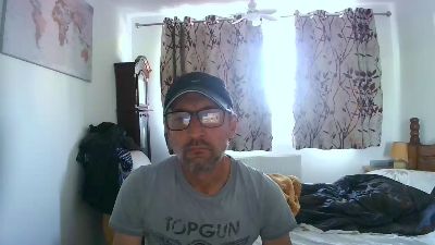nicholasxxx45 live cam on Cam4