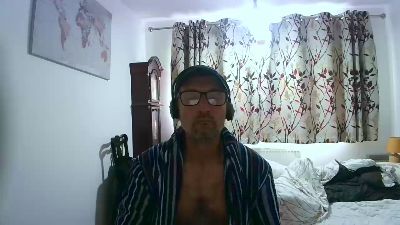 nicholasxxx45 live cam on Cam4