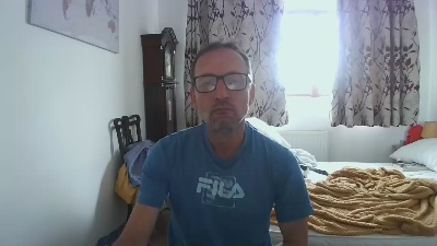 nicholasxxx45 live cam on Cam4