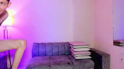 nickybigboobs live cam on Cam4