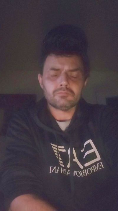 nicolas1904 live cam on Cam4