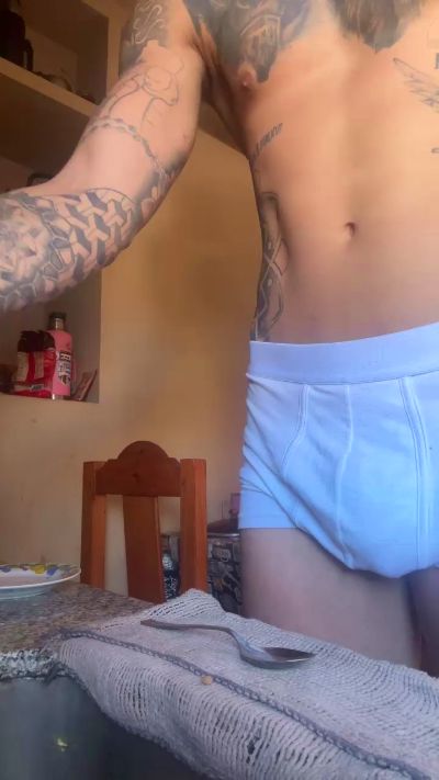 nicolas2471 live cam on Cam4