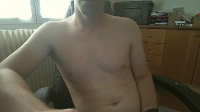 nicolas9203 live cam on Cam4