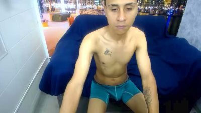 nicolasferreiro live cam on Cam4