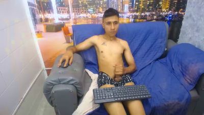 nicolasferreiro live cam on Cam4