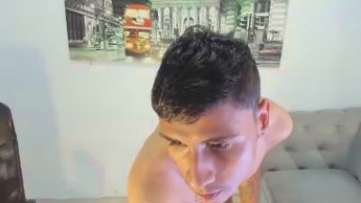 nicolasferreiro live cam on Cam4
