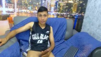 nicolasferreiro live cam on Cam4